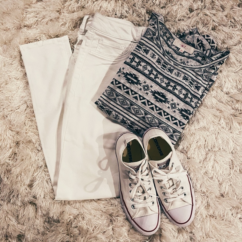 SO white denim jeggings